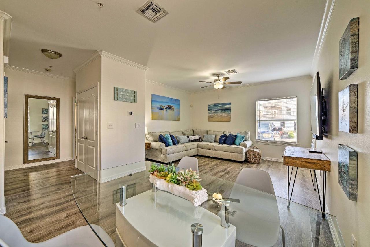 Modern Island Condo With Pool Steps To The Beach! South Padre Island Eksteriør billede