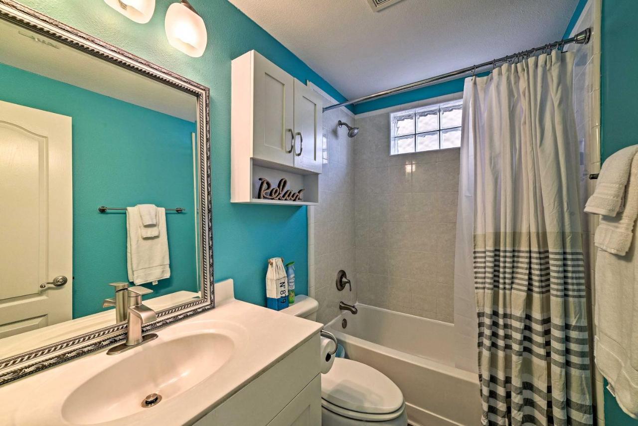 Modern Island Condo With Pool Steps To The Beach! South Padre Island Eksteriør billede